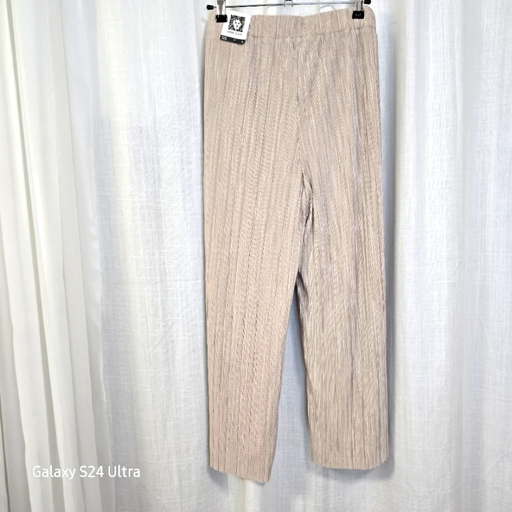 NWT‎ Anne Klein Beige Fully Lined Flowy Trousers Size M - Picture 4 of 11